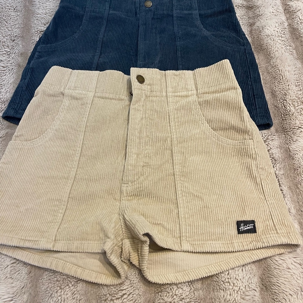 Hammies Women's Corduroy Shorts - Cream and Blue